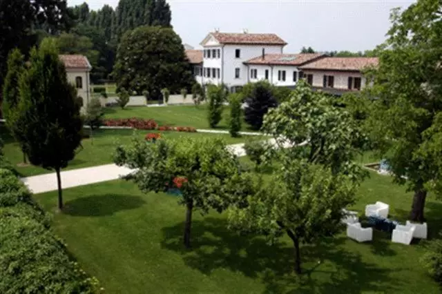 Hotelli Agriturismo Fossa Mala