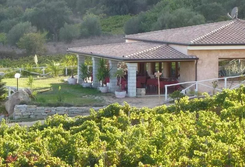 ホテル Agriturismo Su Solianu