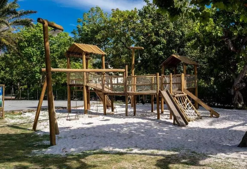 ホテル Bahia Plaza