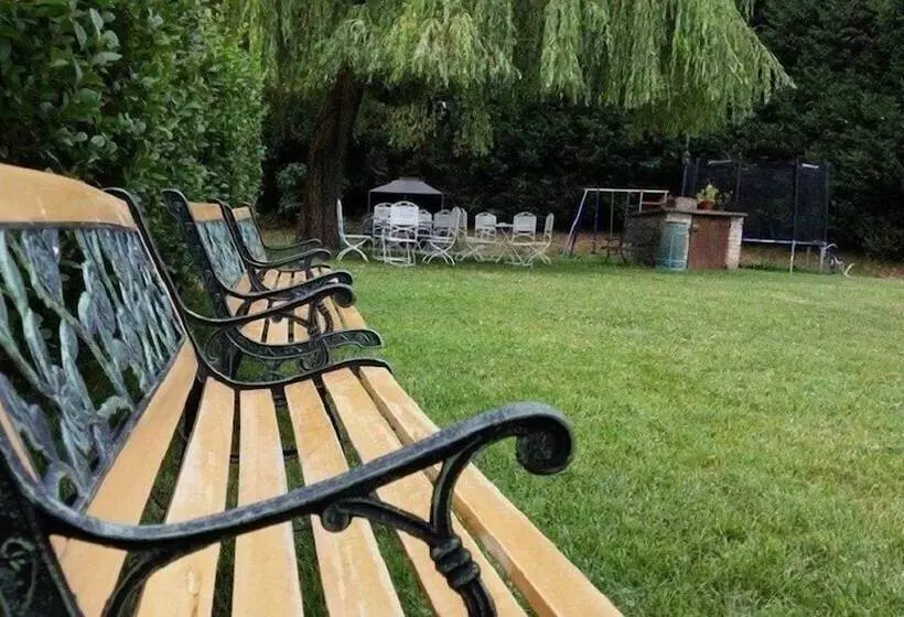 هتل La Cascina Del Castello