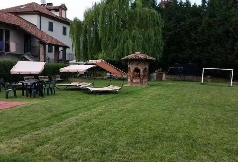 هتل La Cascina Del Castello