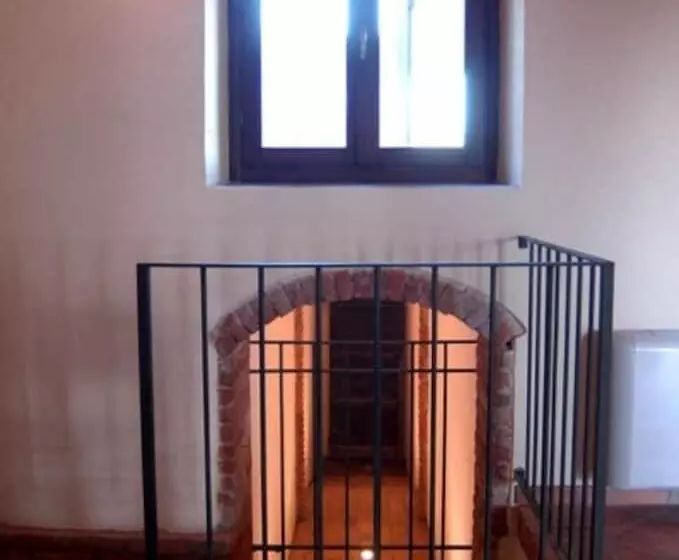 هتل La Cascina Del Castello