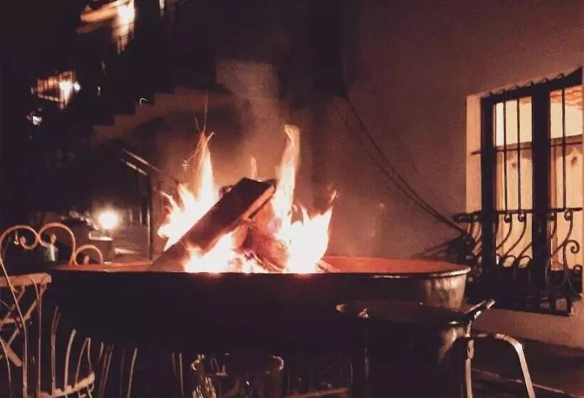 هتل La Cascina Del Castello