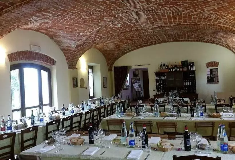 هتل La Cascina Del Castello