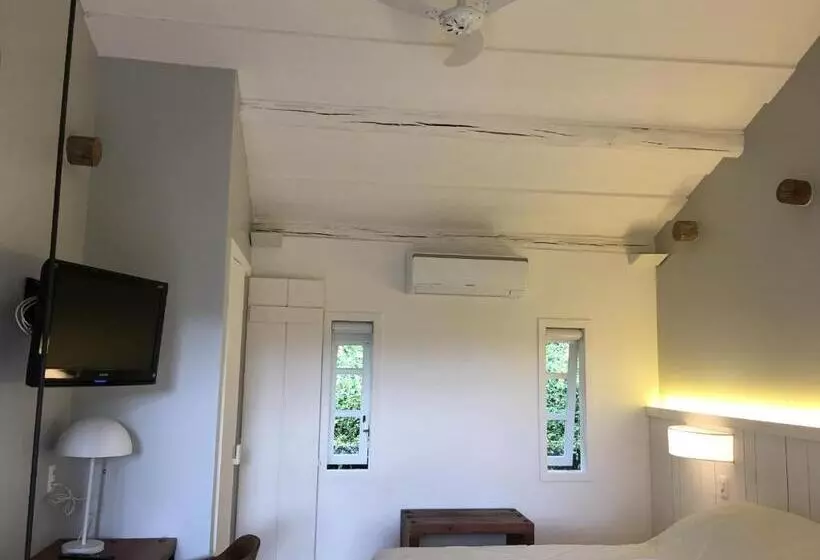 ペンション Auberge Suisse Pousada