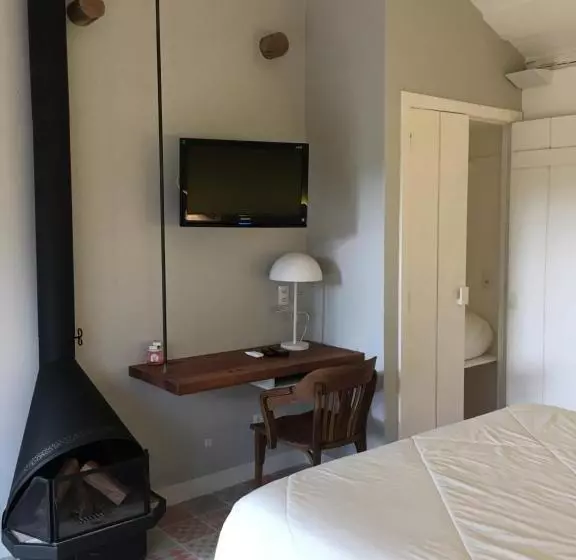 ペンション Auberge Suisse Pousada