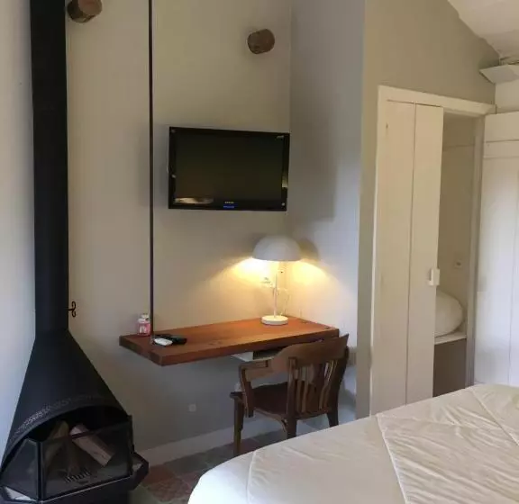 ペンション Auberge Suisse Pousada