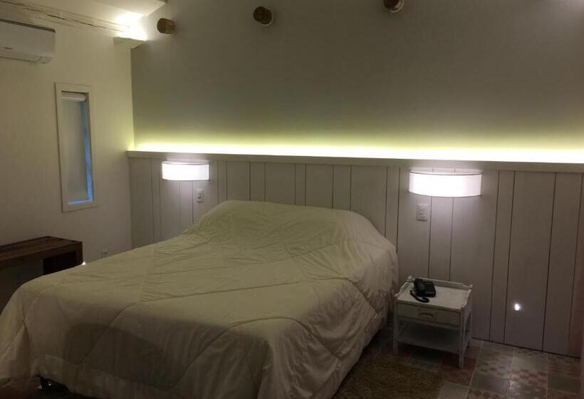 פנסיון Auberge Suisse Pousada