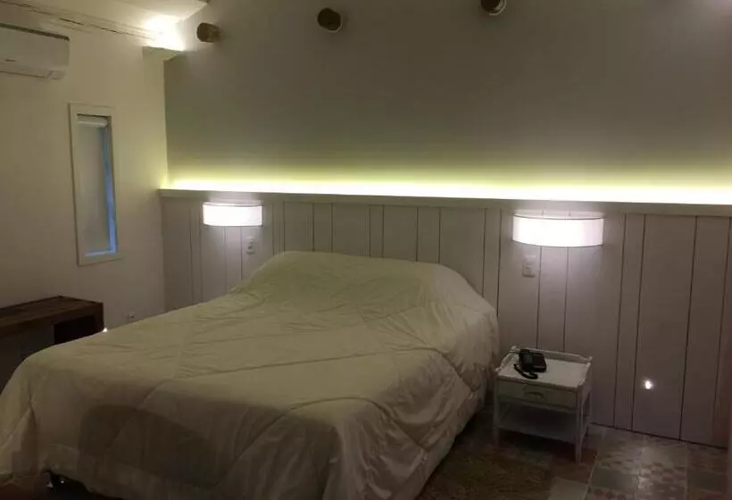 ペンション Auberge Suisse Pousada
