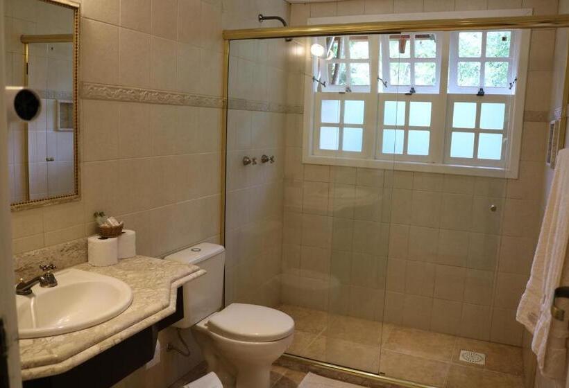 פנסיון Auberge Suisse Pousada