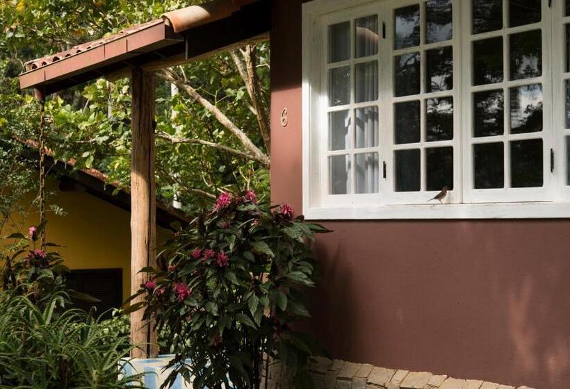 פנסיון Auberge Suisse Pousada