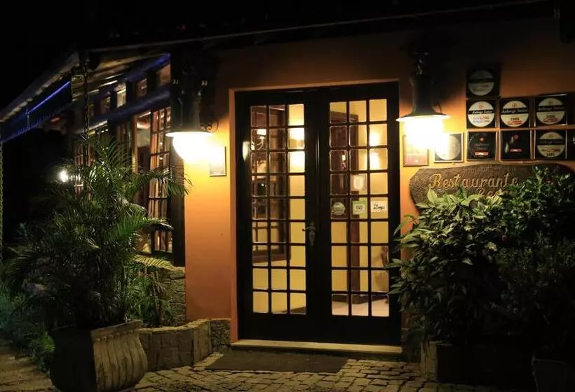ペンション Auberge Suisse Pousada