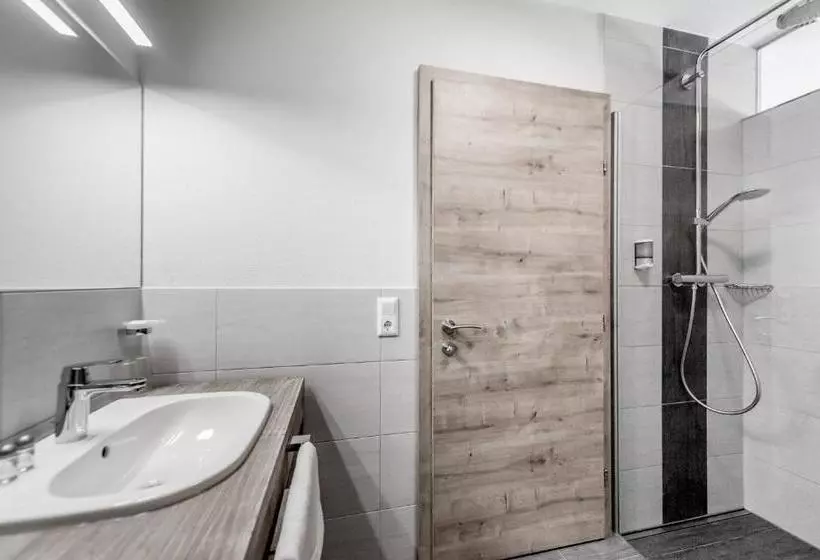 ペンション Berghotel & Gasthof Marlstein