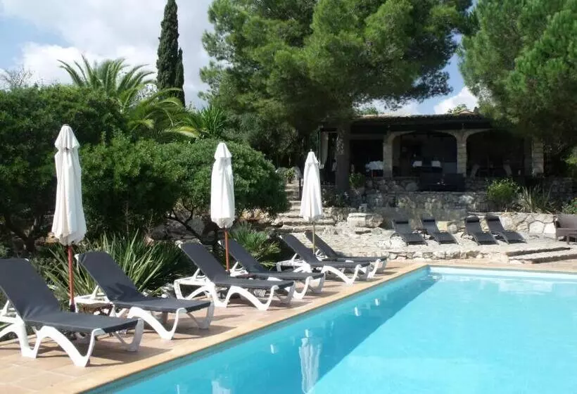 Majatalo El Encinar De Arta