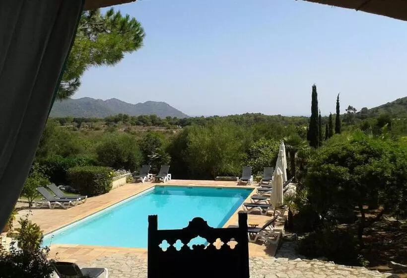 Majatalo El Encinar De Arta