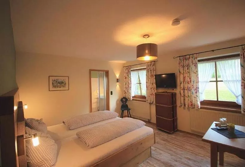 Majatalo Gästehaus Alpin