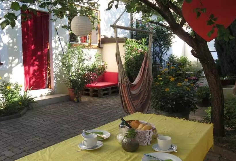 ペンション Gästehaus Elfriede