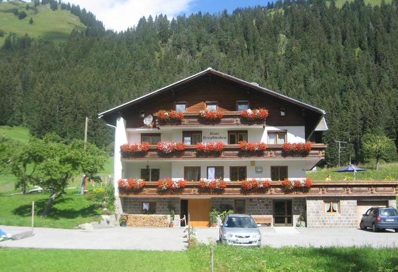 بنسيون Haus Bergfrieden