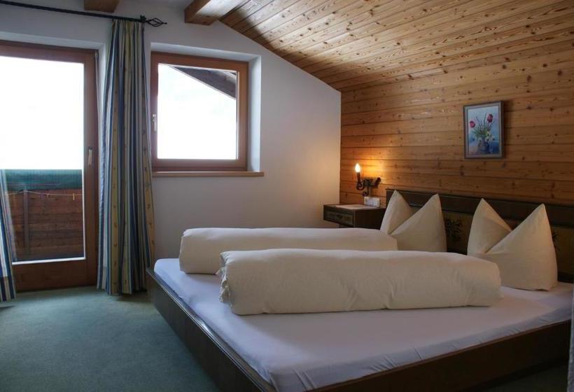 بنسيون Haus Bergfrieden