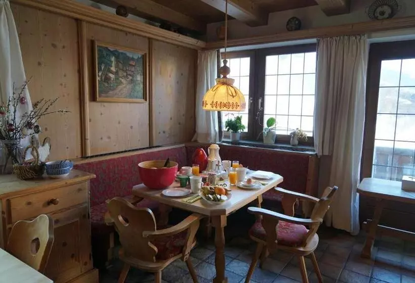 ペンション Haus Zauner