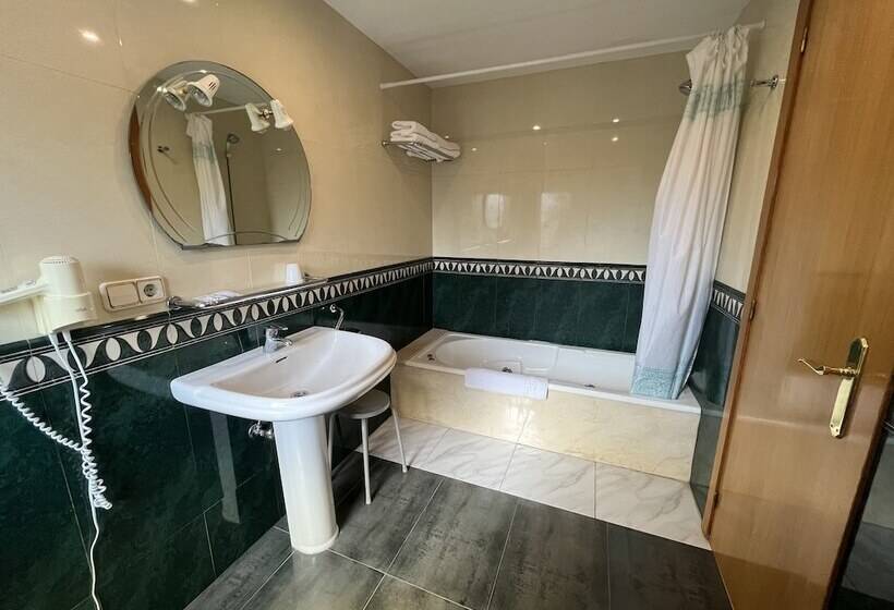 膳宿费 Hostal Tarres