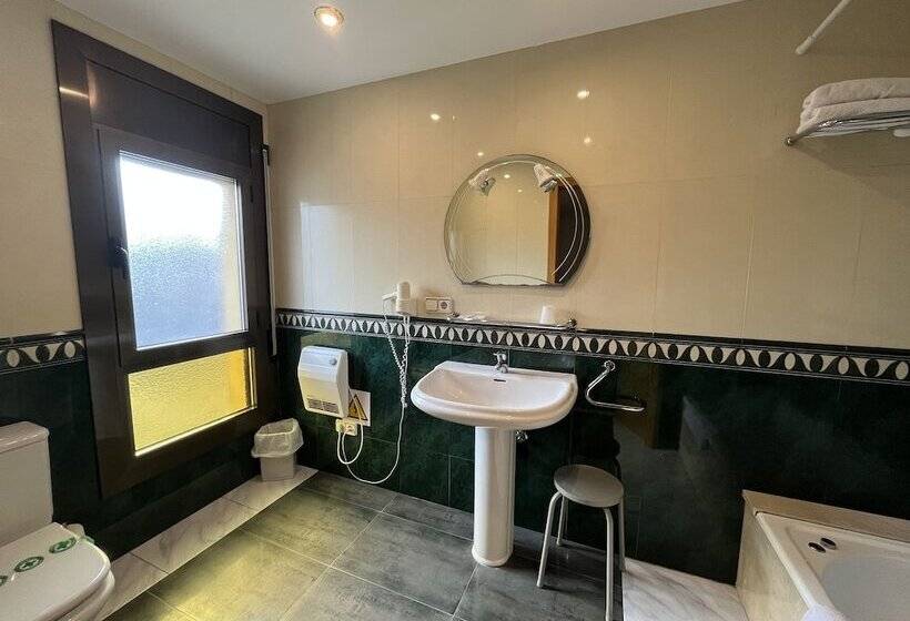 膳宿费 Hostal Tarres