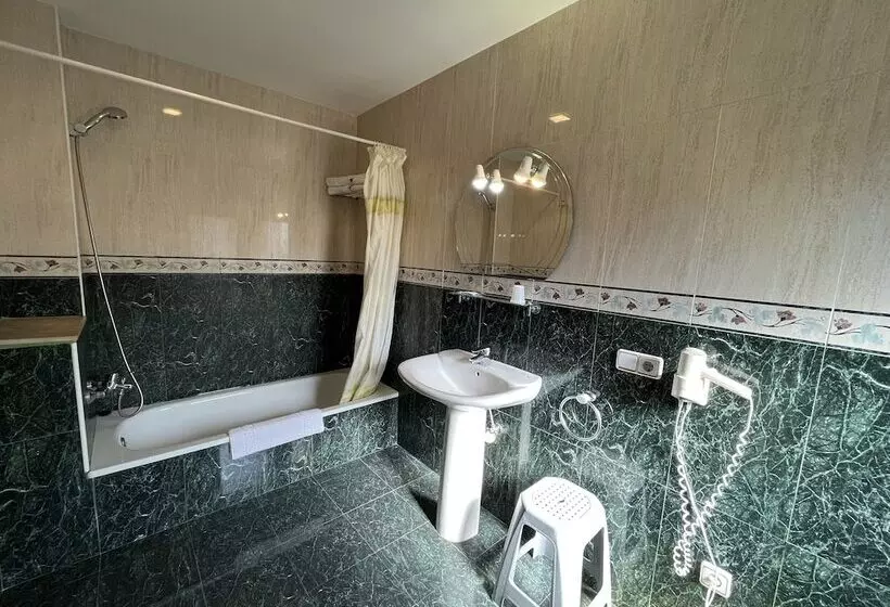 Pension Hostal Tarres