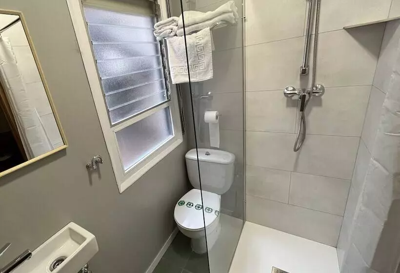 Pension Hostal Tarres