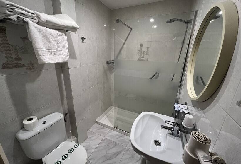 膳宿费 Hostal Tarres