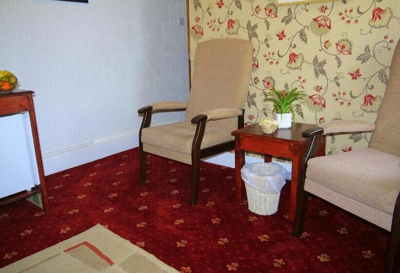 펜션 Kilbrannan Guest House