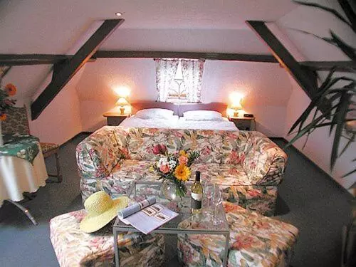 ペンション Mosel Landhaus Hotel Oster