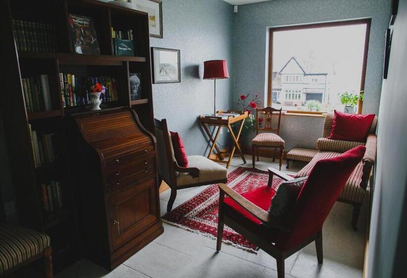 ペンション Strand House