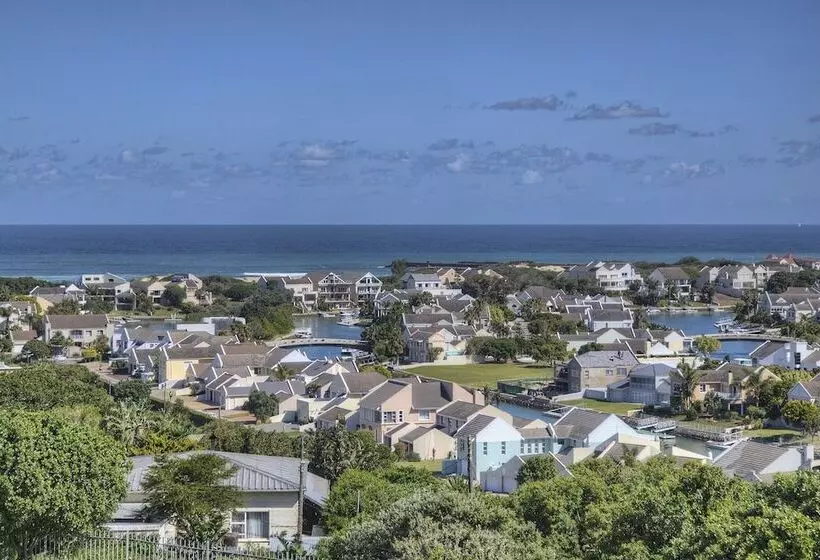 Majatalo The Lookout Guest House