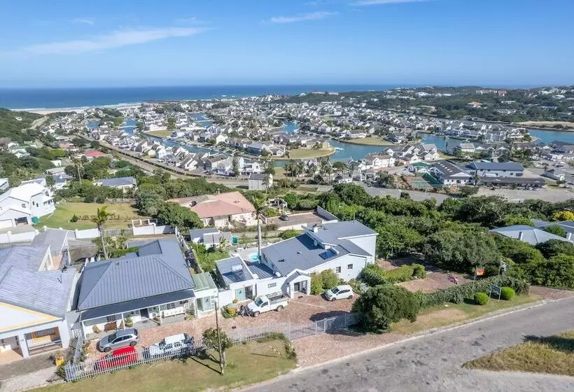 Majatalo The Lookout Guest House