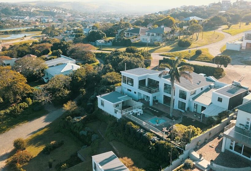 פנסיון The Lookout Guest House