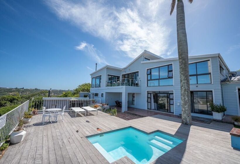 פנסיון The Lookout Guest House