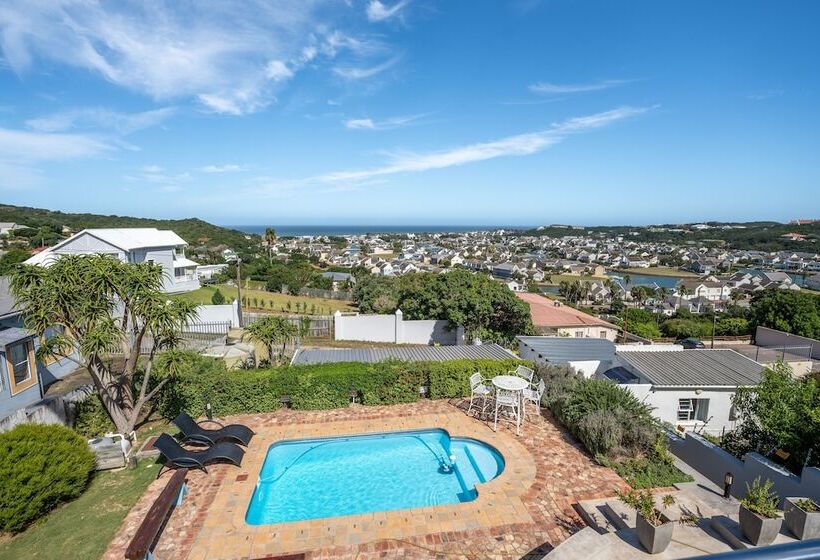 פנסיון The Lookout Guest House