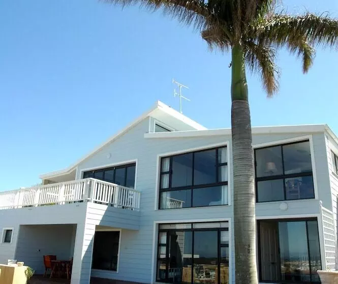 Majatalo The Lookout Guest House