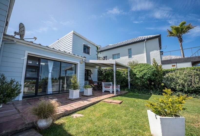 פנסיון The Lookout Guest House