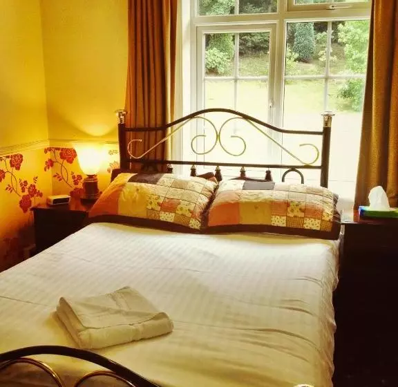 ペンション The Royal Standard Guest House