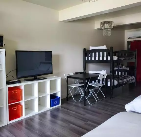 ユースホステル Orange Bistro