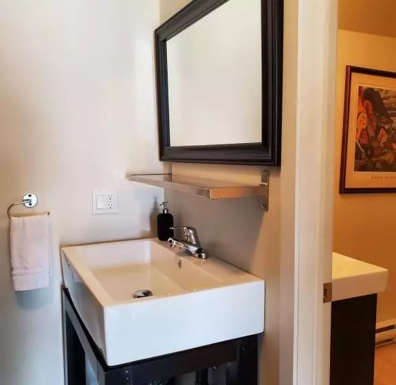 ユースホステル Orange Bistro