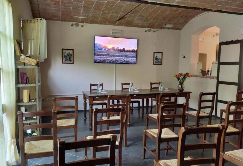 ホテル Agriturismo Fattoria Corte Roeli