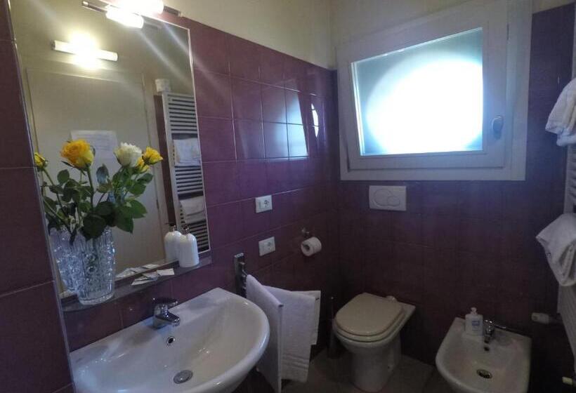 ホテル Agriturismo Fattoria Corte Roeli