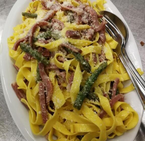 ホテル Agriturismo Fattoria Corte Roeli