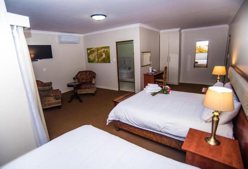 פנסיון Adelante Lodge