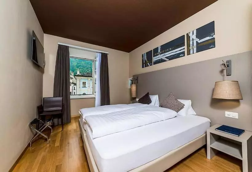 ペンション Biobistro Semadeni