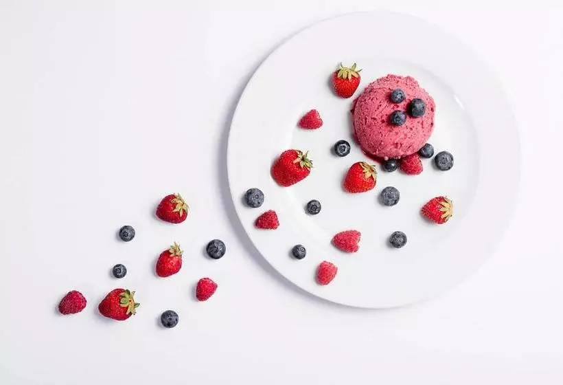 ペンション Biobistro Semadeni