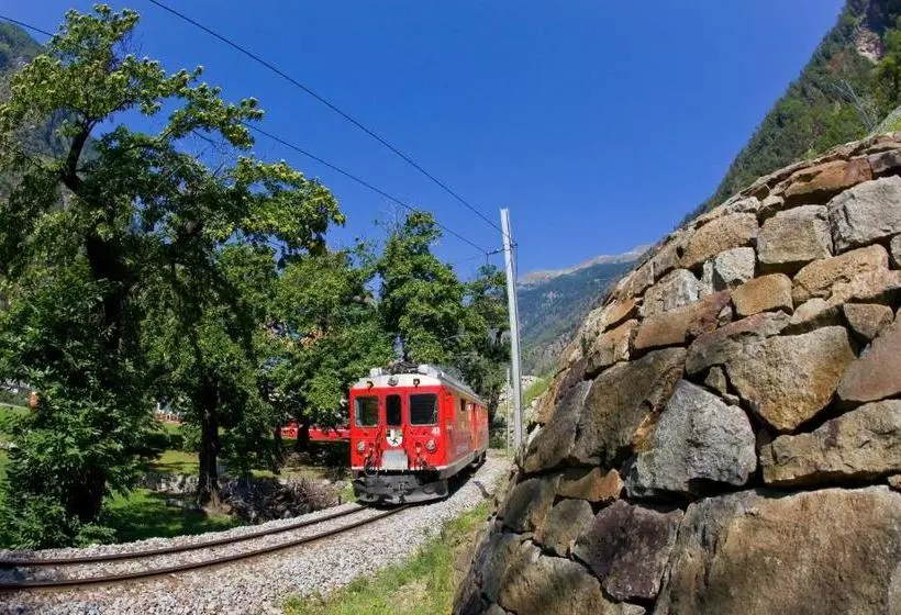 ペンション Biobistro Semadeni