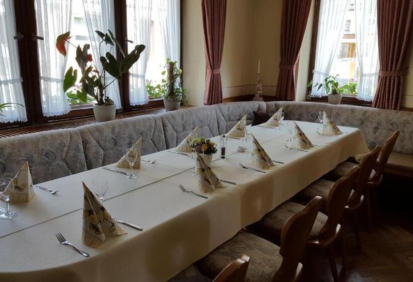 Pensão Gasthaus Zum Hirschen